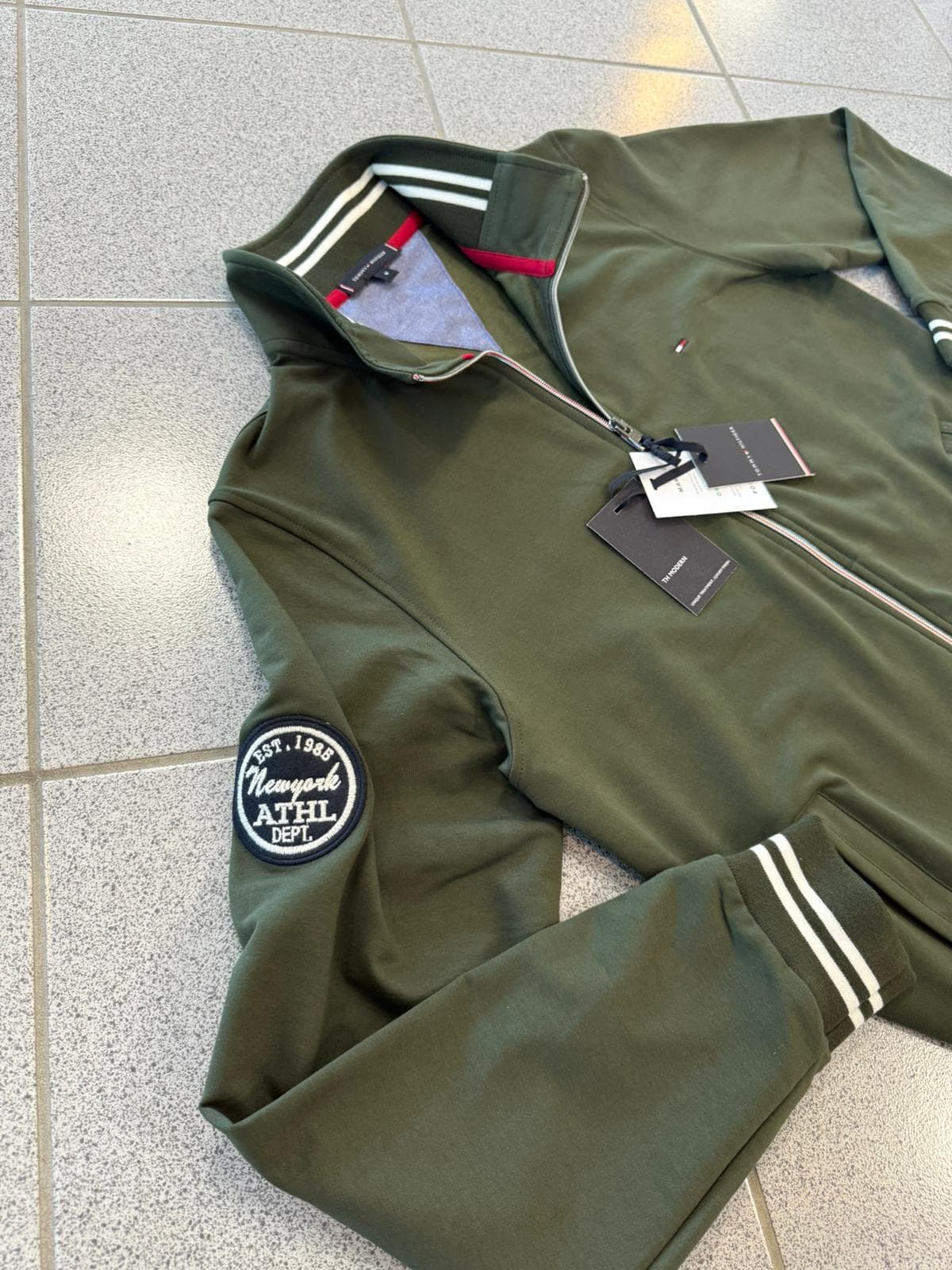 Trenerka Tommy Hilfiger  2