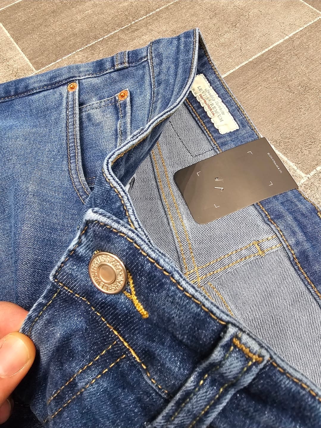 Pantalone Levis  5