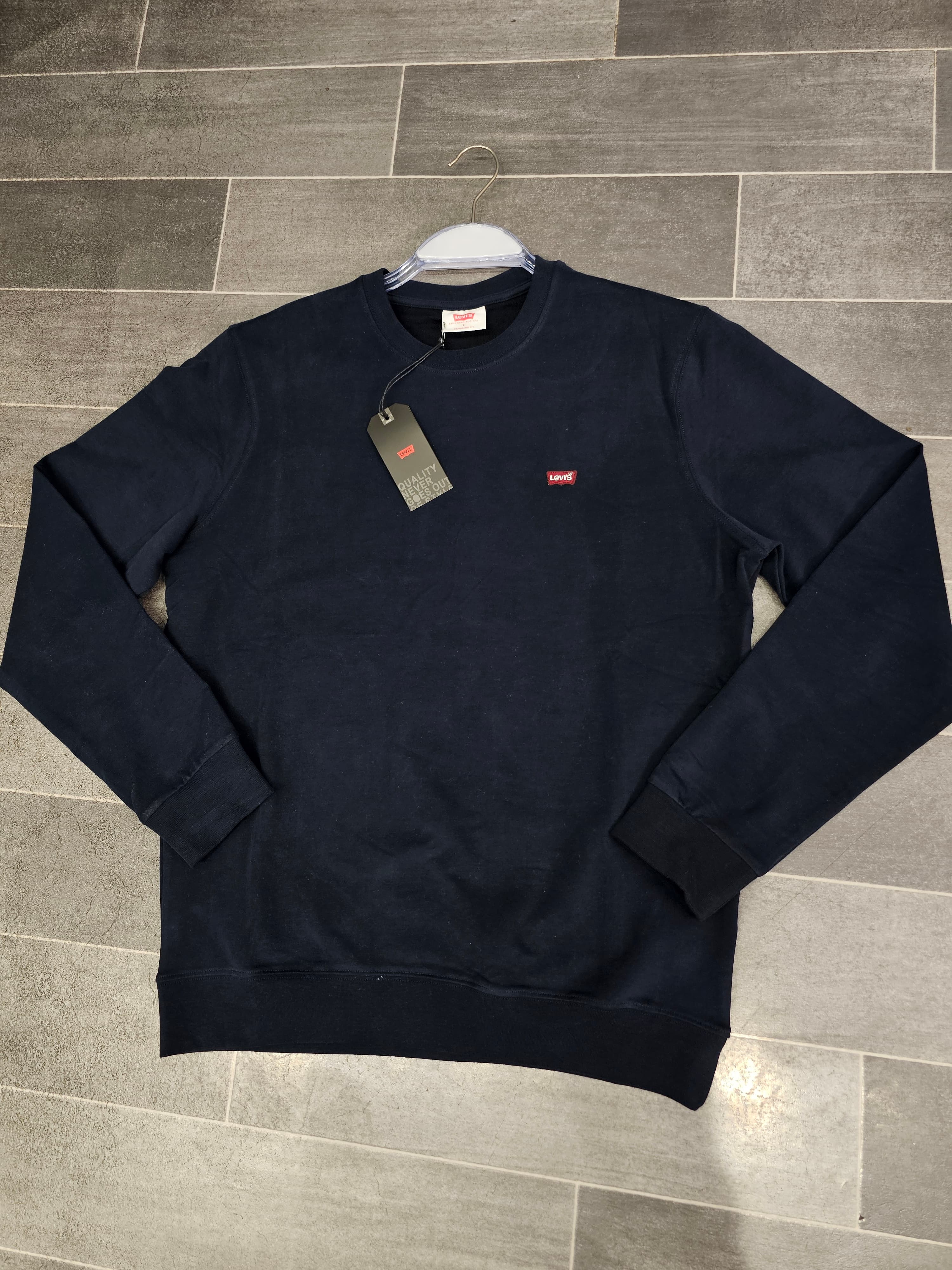 Duks Levis  2