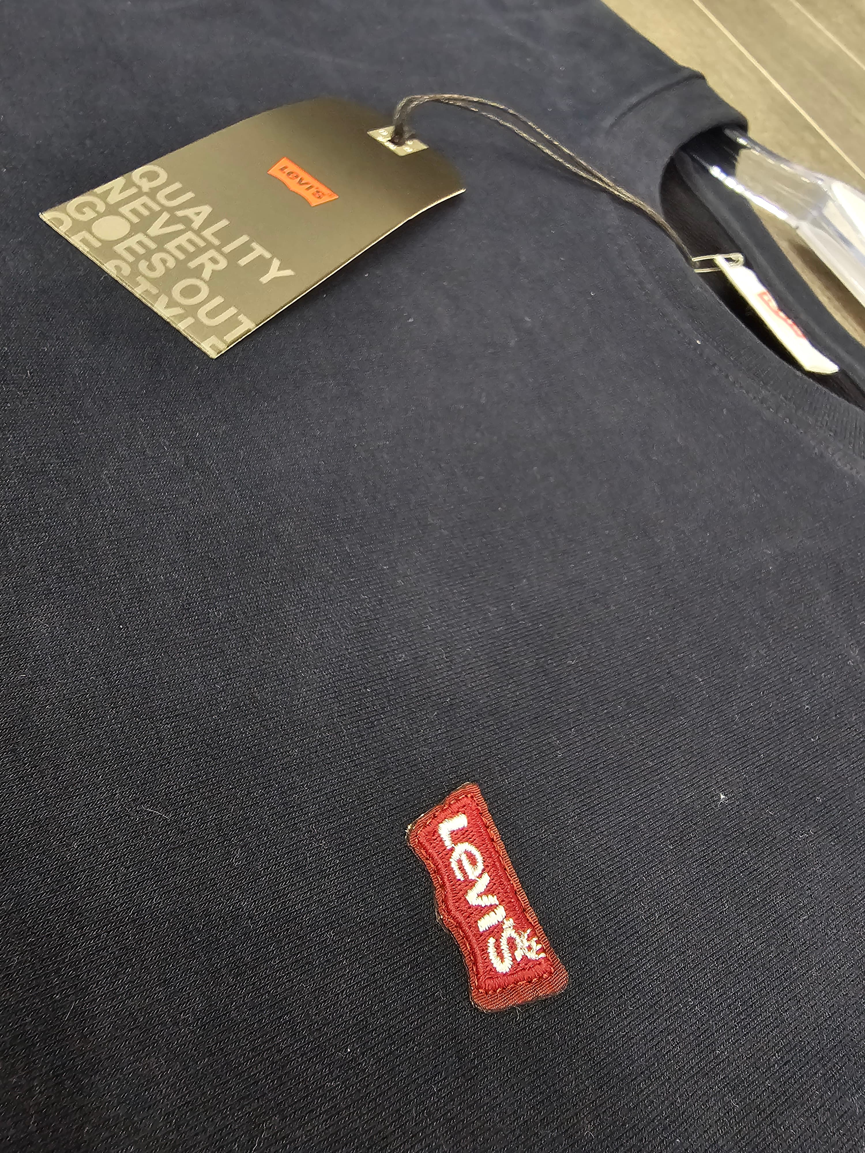 Duks Levis  3