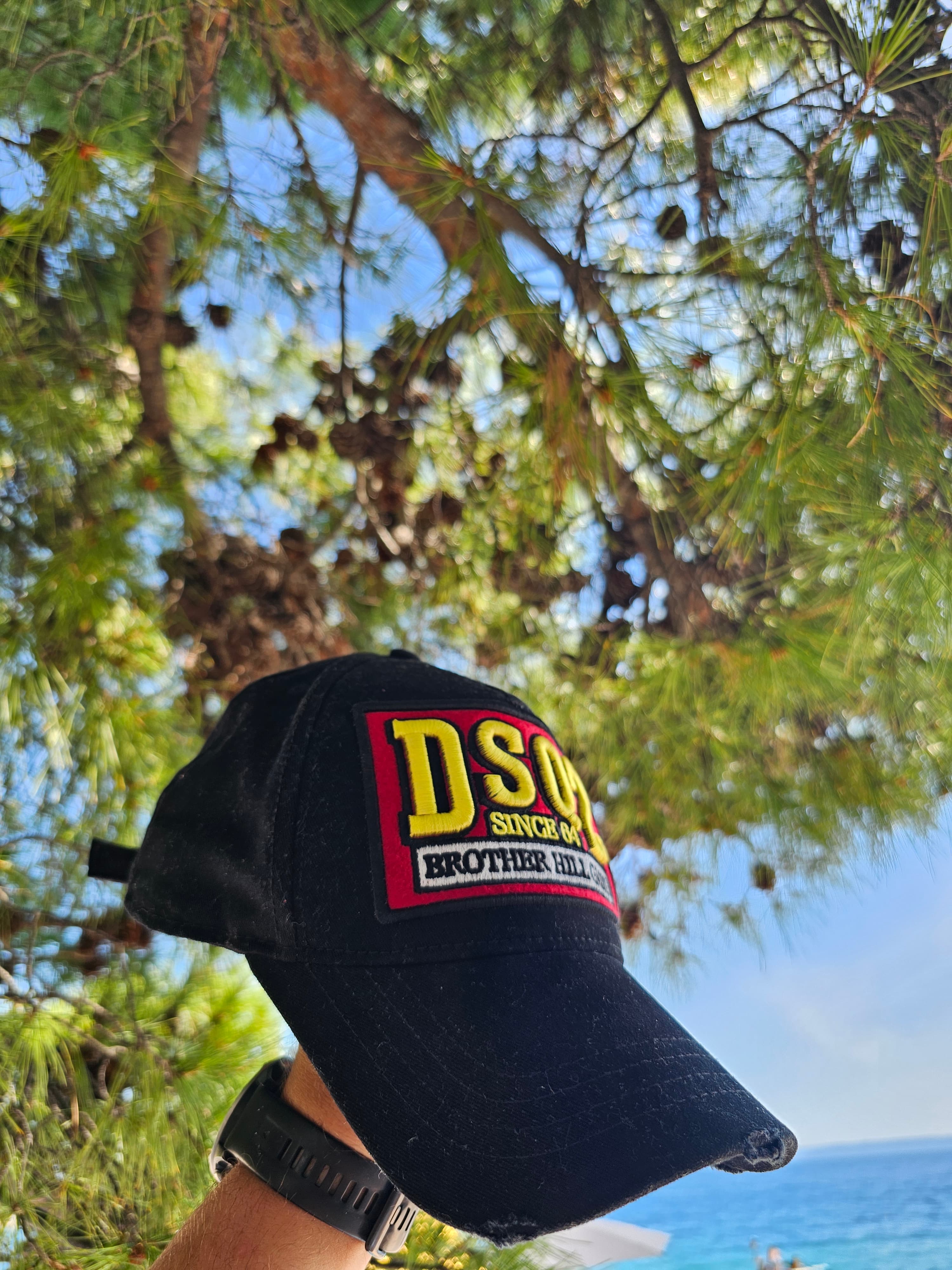 Kačket DSQUARED 3