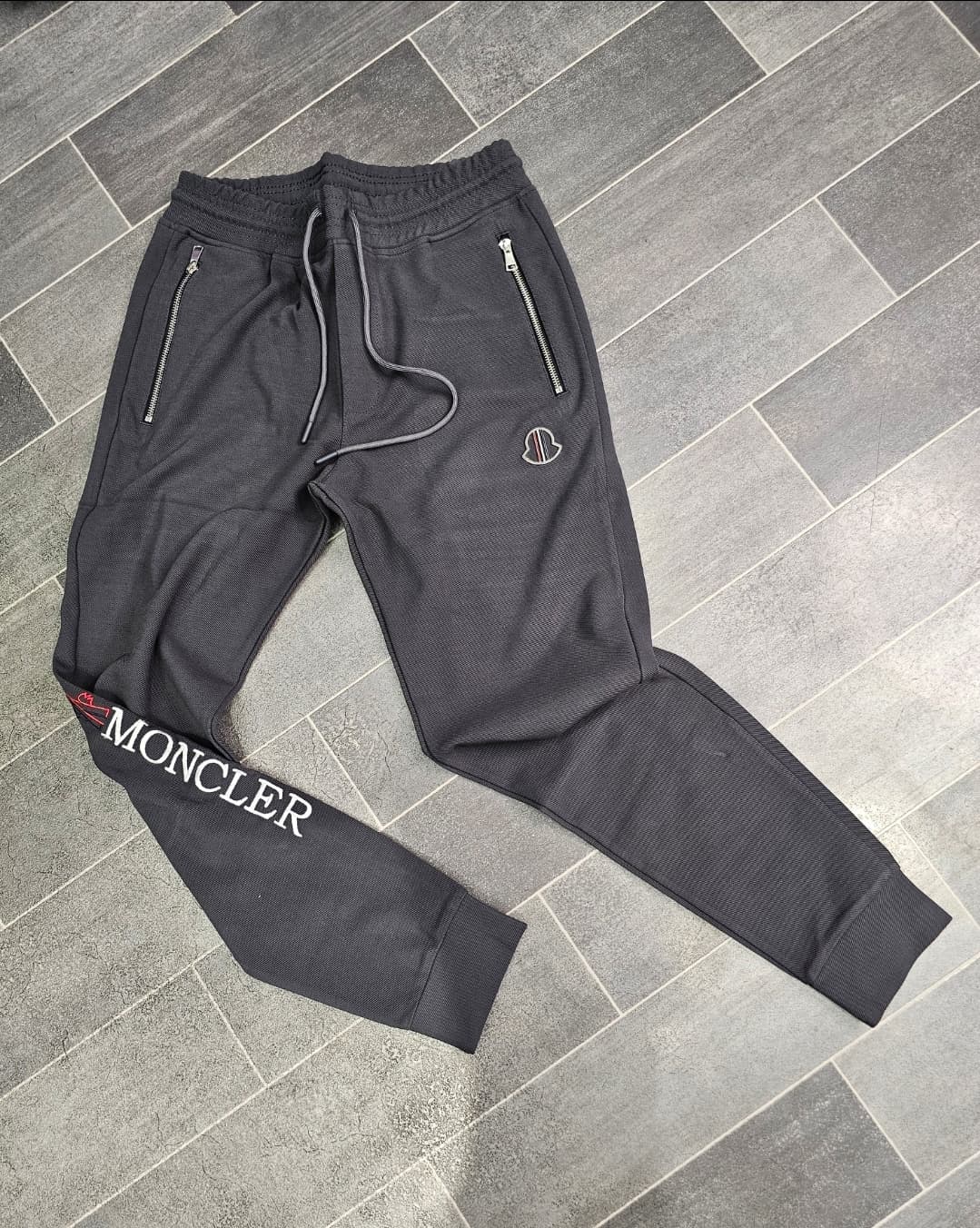 Trenerka Moncler